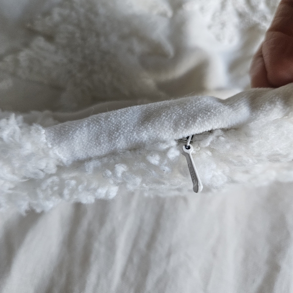 Pottery Barn Holiday Sherpa Tree & Snowflake Pillow Cover - Cream - Picture 6 of 9